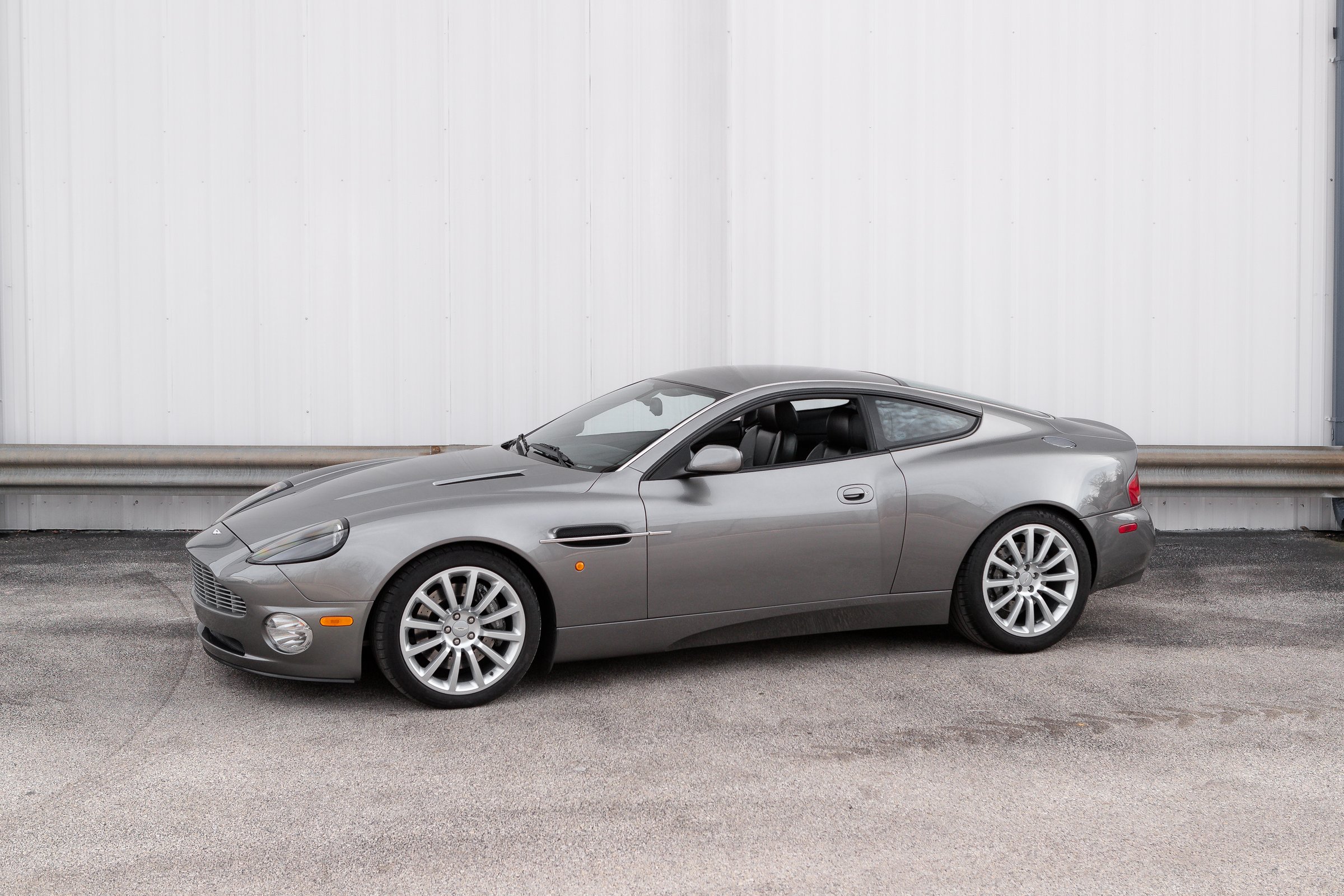 2003 Aston Martin Vanquish