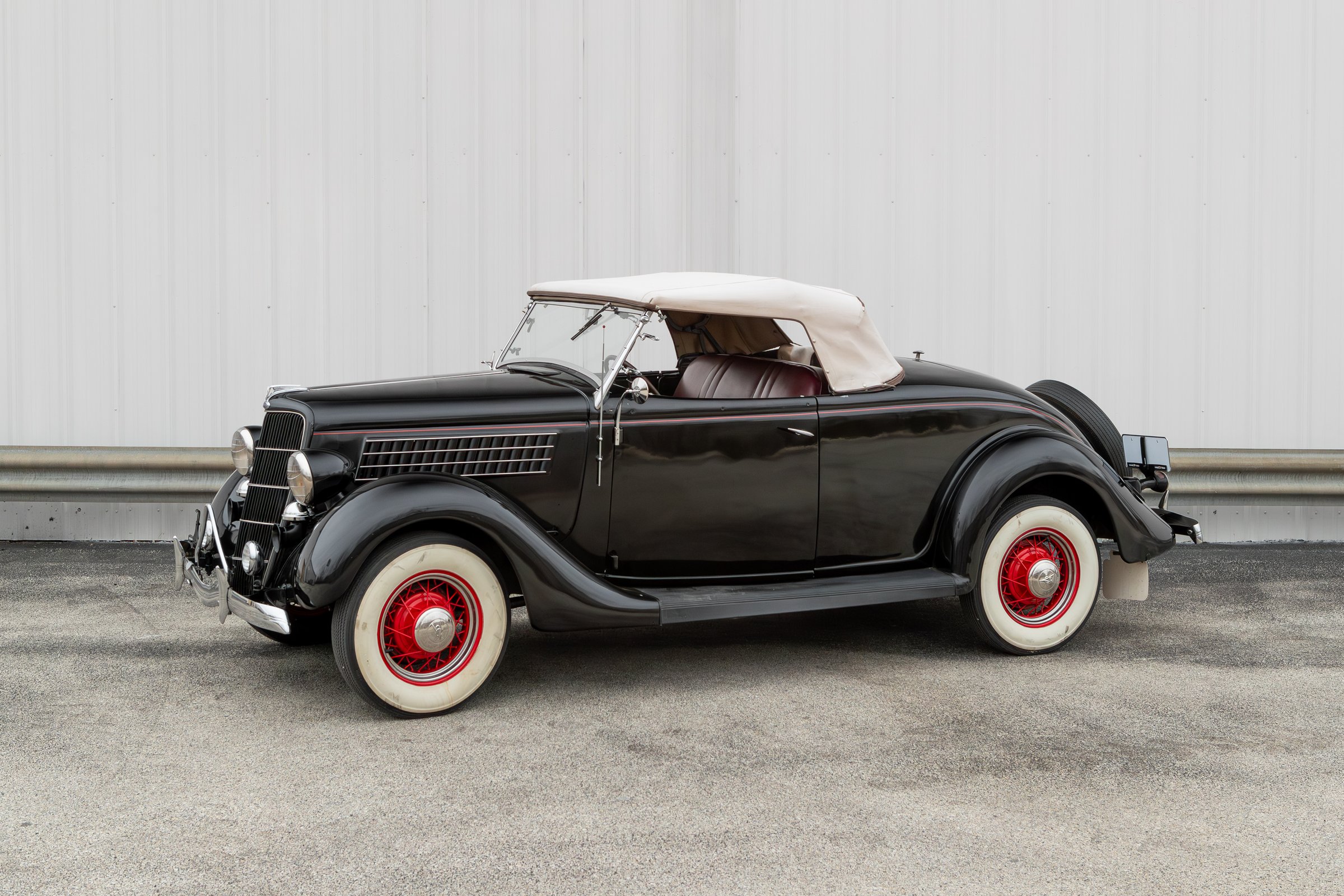 1935 Ford Roadster